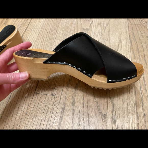 BJORK Swedish Comfort 
Women's EEVI Criss-Cross Leather Wooden Clog Sandals - Picture 5 of 6